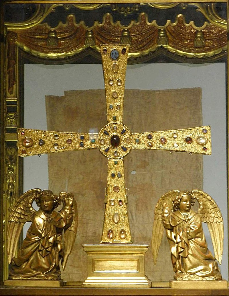 LA LEYENDA DE LA CRUZ DE LOS ÁNGELES                             2