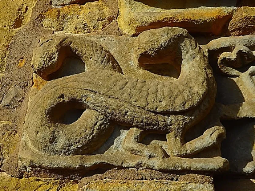 ANFISBENA EN EL ROMANICO       1